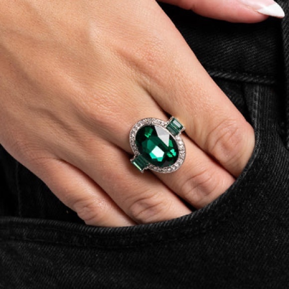 NWT Elegant Silver/Green Ring & Bracelet Set(Last One) - Picture 4 of 6